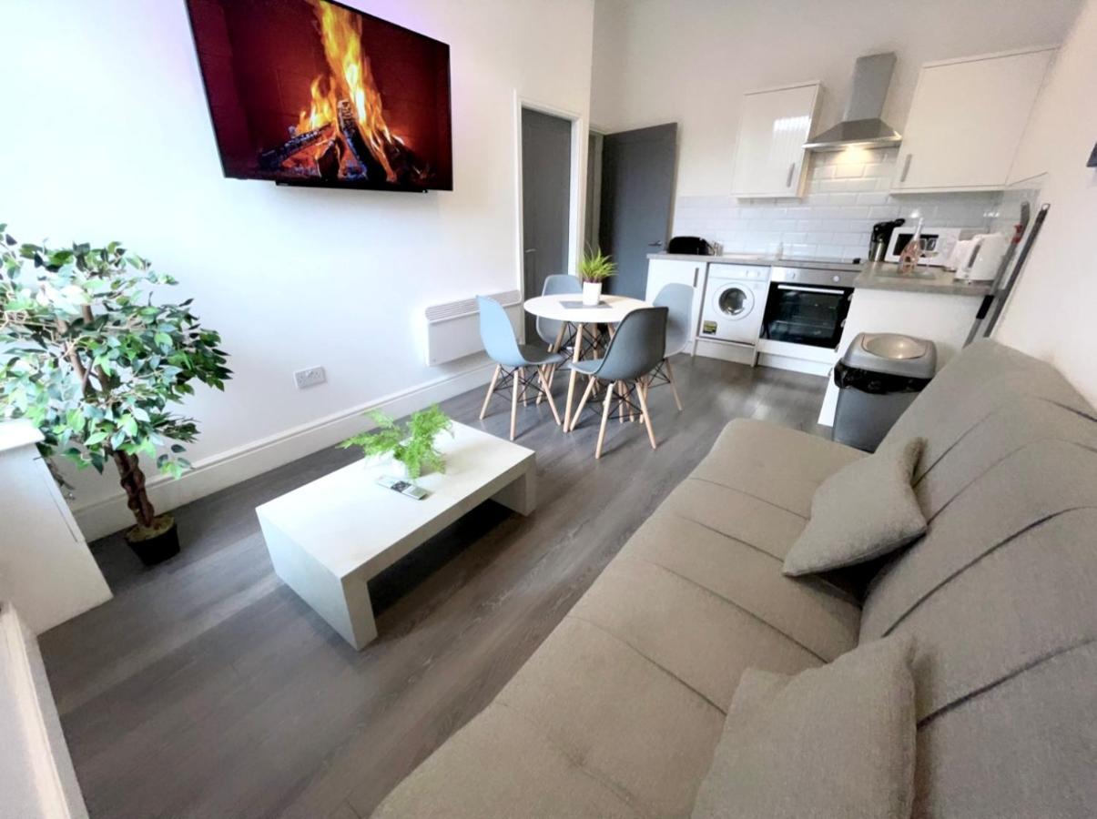 Albert Luxury Hottub & Jacuzzi Apartments Blackpool Buitenkant foto