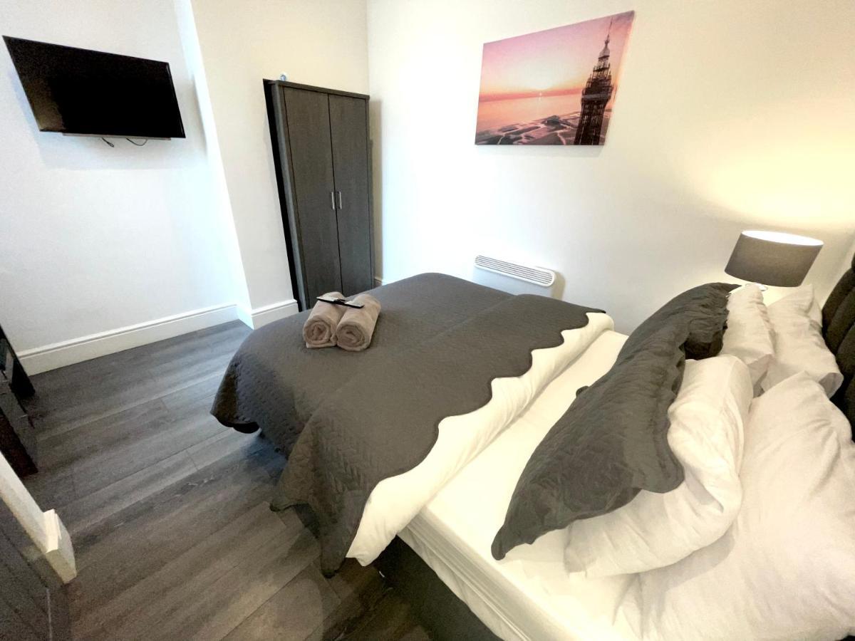 Albert Luxury Hottub & Jacuzzi Apartments Blackpool Buitenkant foto