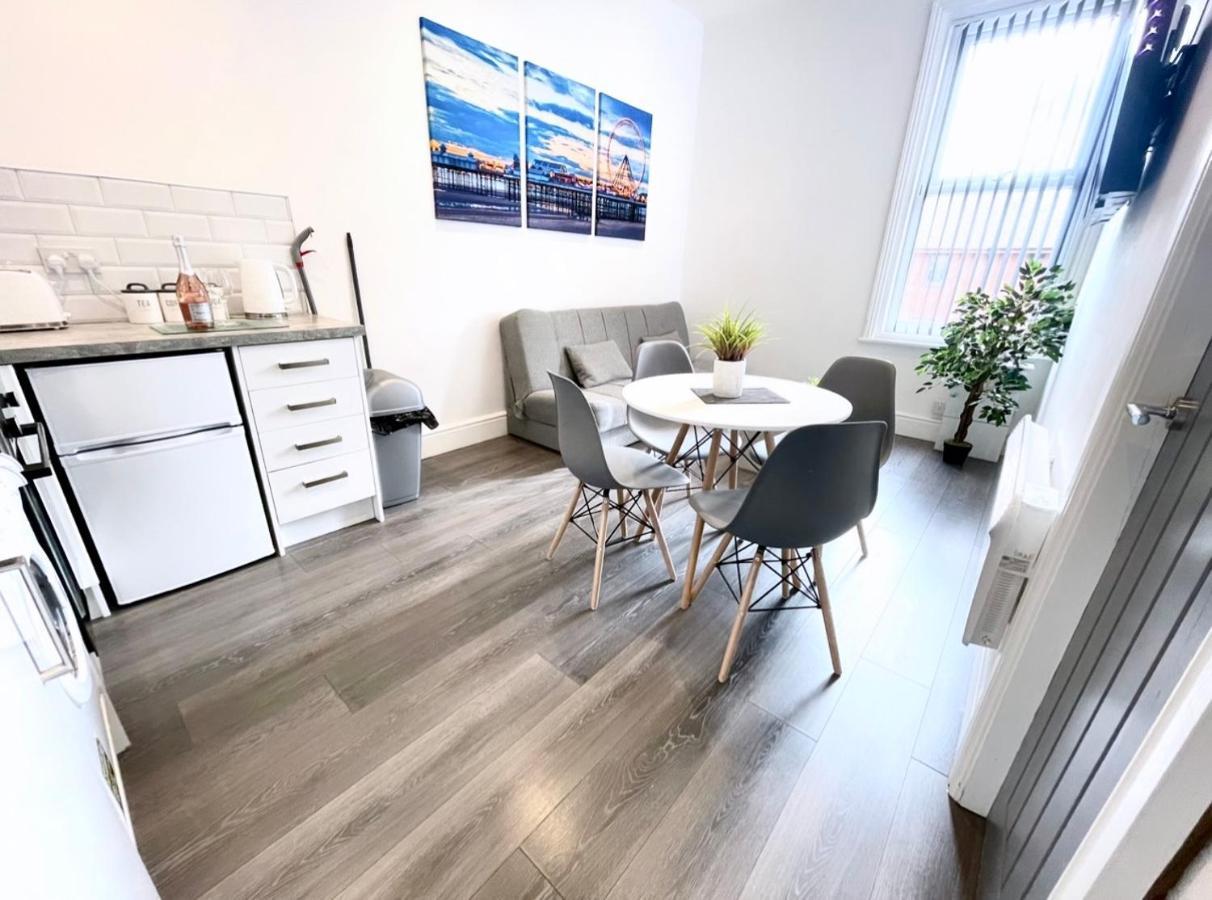 Albert Luxury Hottub & Jacuzzi Apartments Blackpool Buitenkant foto